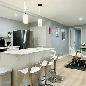  Holiday home Comfy Lower Lvl With Jetted Tub Near Uptown And Unc